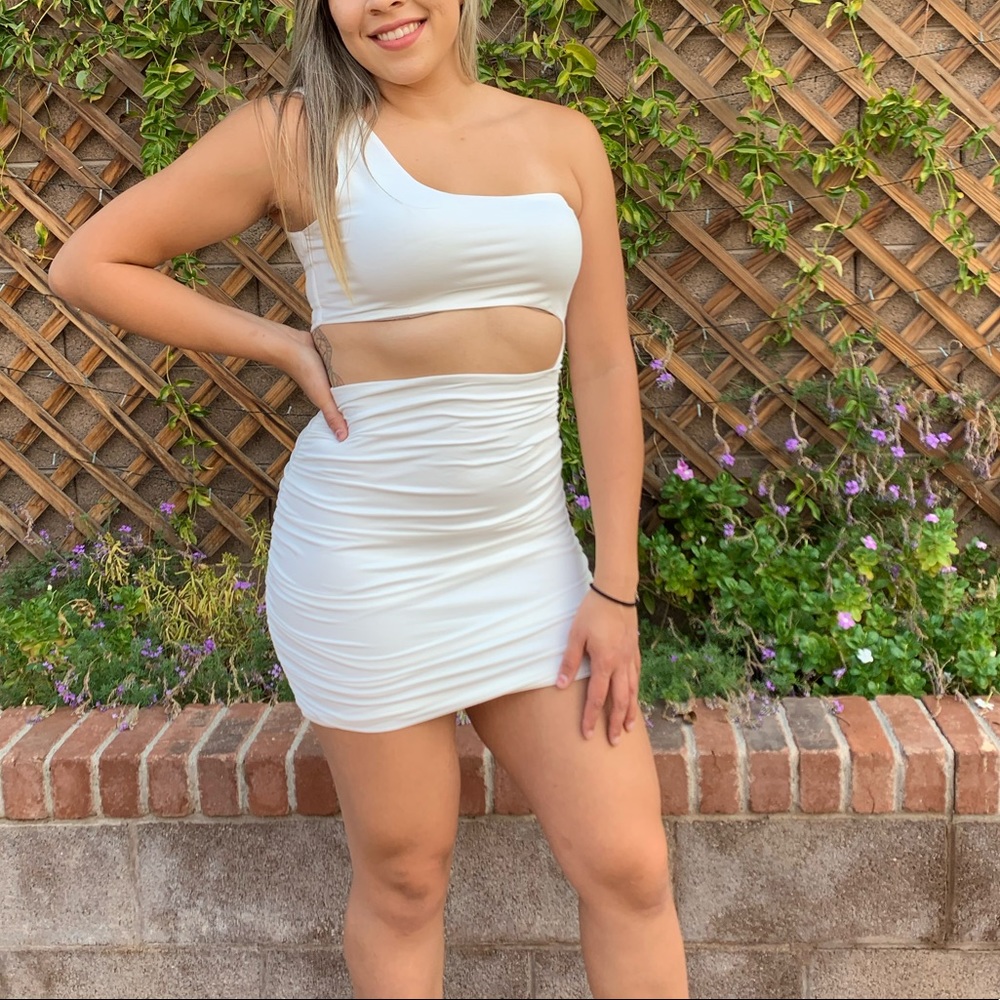 One shoulder cut out mini dress